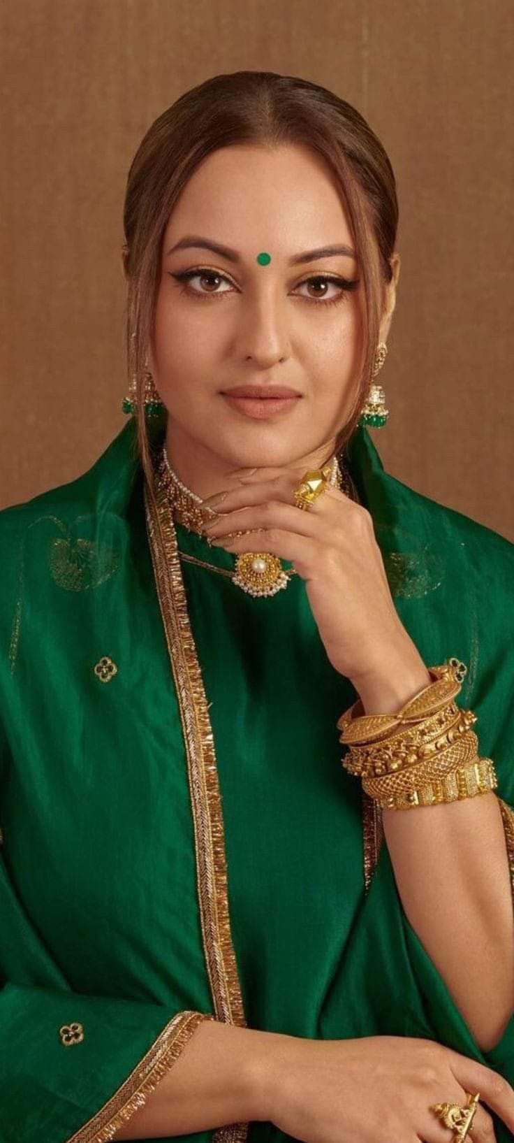 Sonakshi Sinha 211